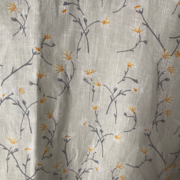 Size Medium cropped 100% linen Top - Picture 3 of 4